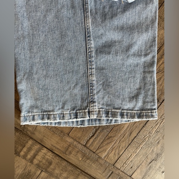 BNWT Fashion Nova “Brianca” Bow Backside Wide Leg Jeans , size 7. - Picture 6 of 13